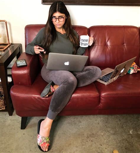 Mia Khalifa Pies Porn Videos 